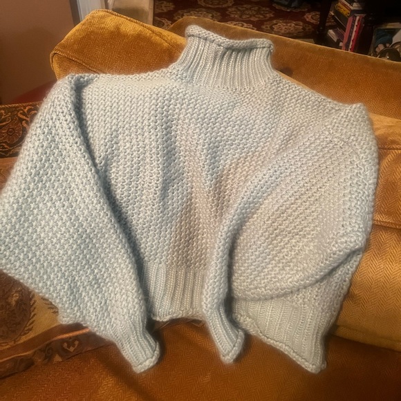 H&M Sz Sm crocheted light aqua oversized sweater! Super cute find for fall 🤩 - Picture 2 of 7